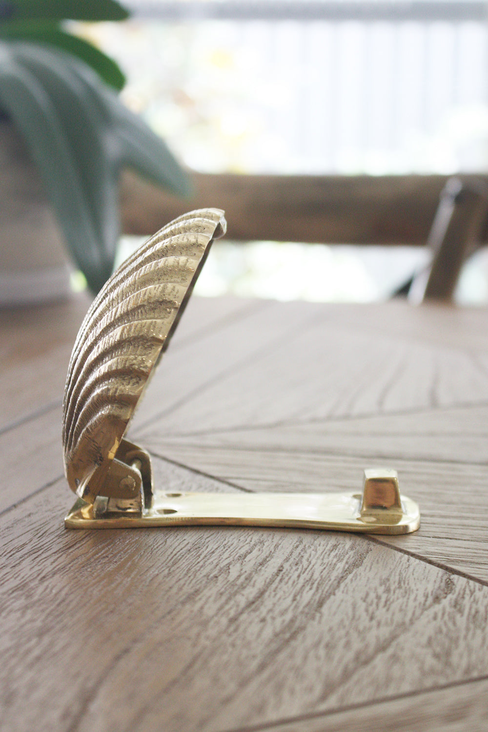 Brass Petite Scallop Shell Door Knocker