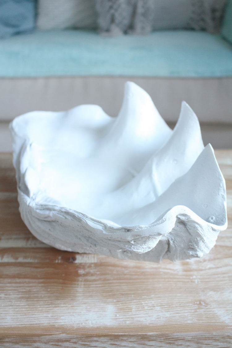 Clam Shell White Small 40cm Wide - Resin