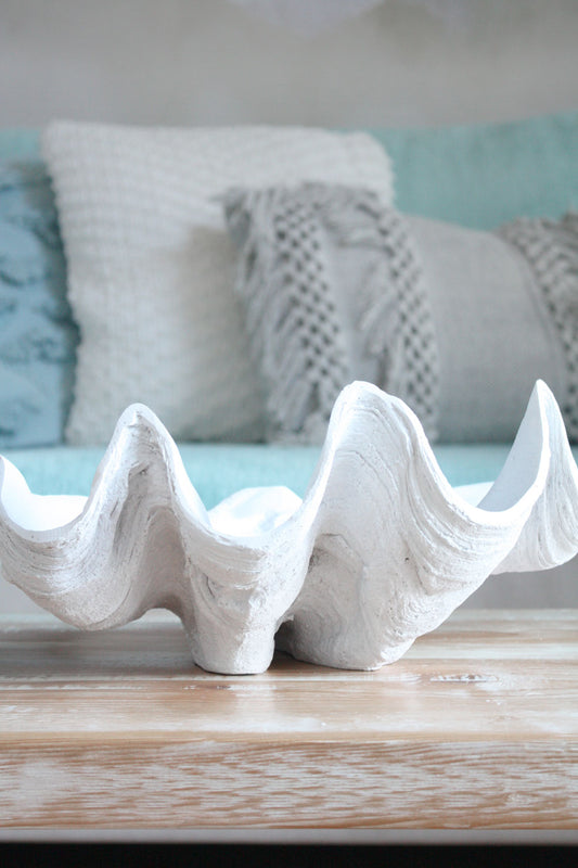Clam Shell White Small 40cm Wide - Resin