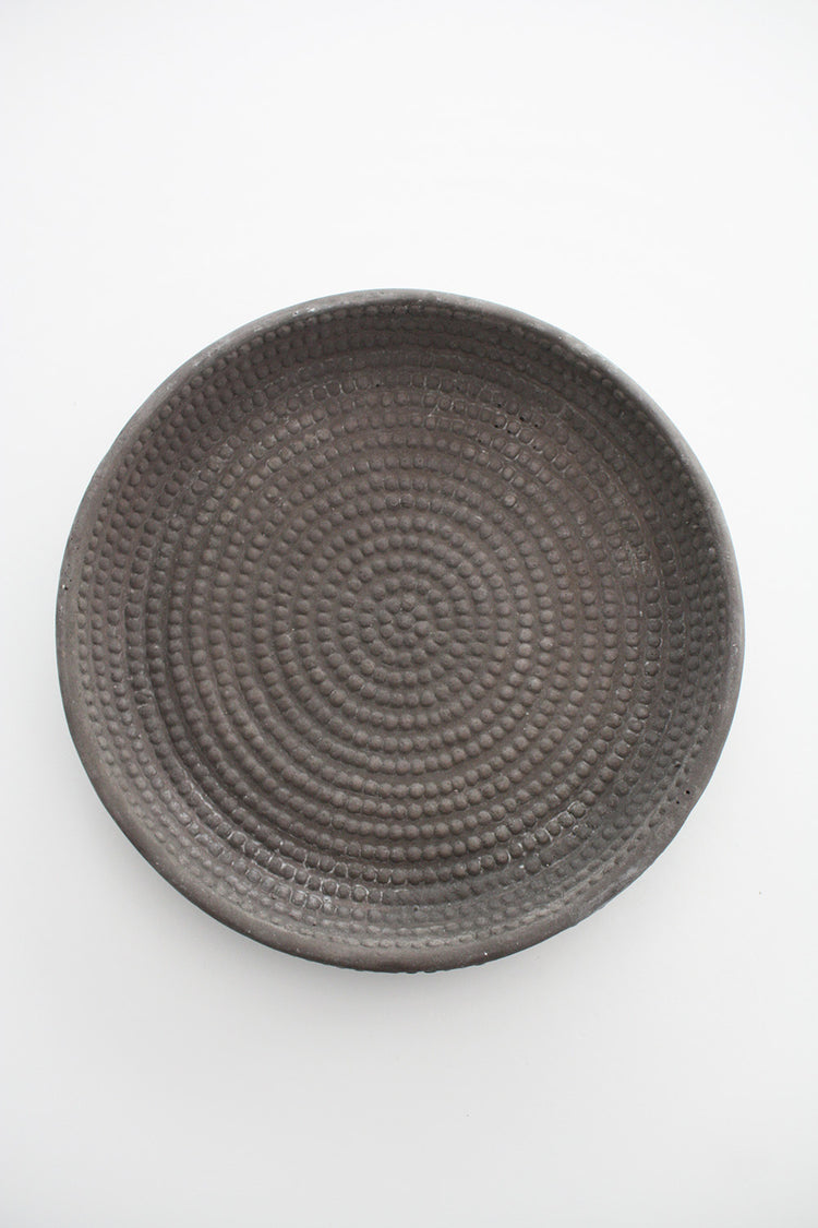 Pebble Round Cement Ribbed Tray - Grey